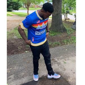 Meet your Posher, Jonathan